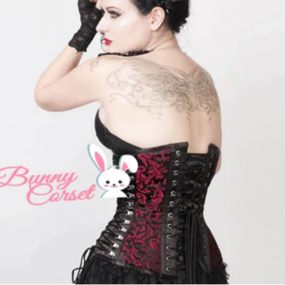 Chic Black and Red Lace-Up Corset C1 - Picture 3 of 10
